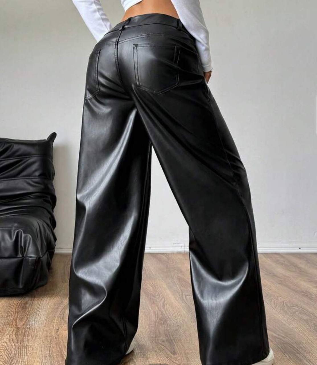 Pantalon Efecto Cuero Oversize New York